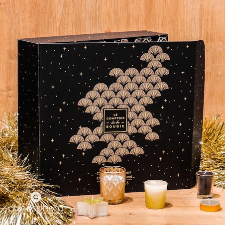 Kalendarz adwentowy z 24 świeczkami