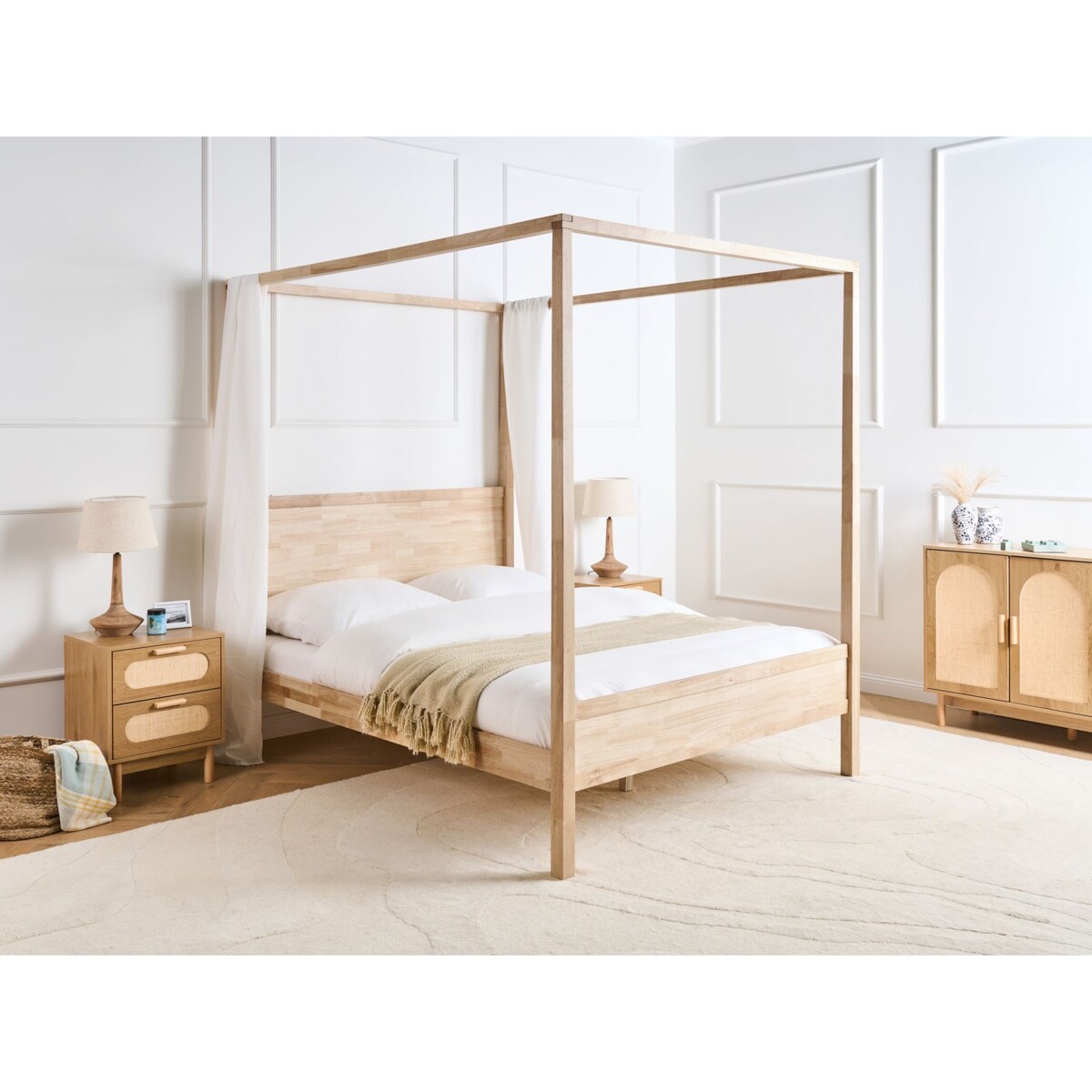 Łóżko z baldachimem Drewno HAUTERIVES 160 x 200 cm Jasnobrązowy