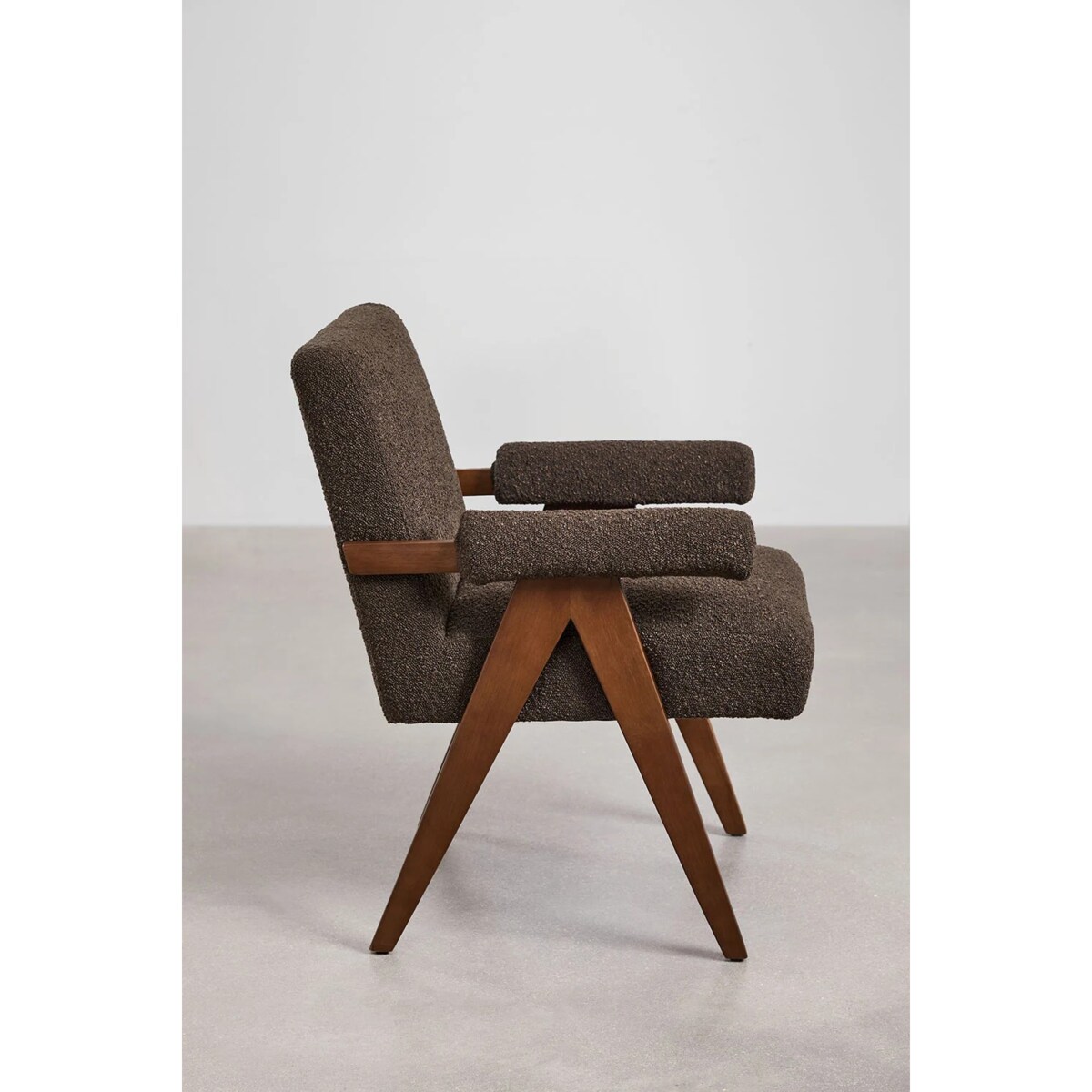 Fotel z podłokietnikami, drewno i tkanina bouclé, Lucca, czekoladowy