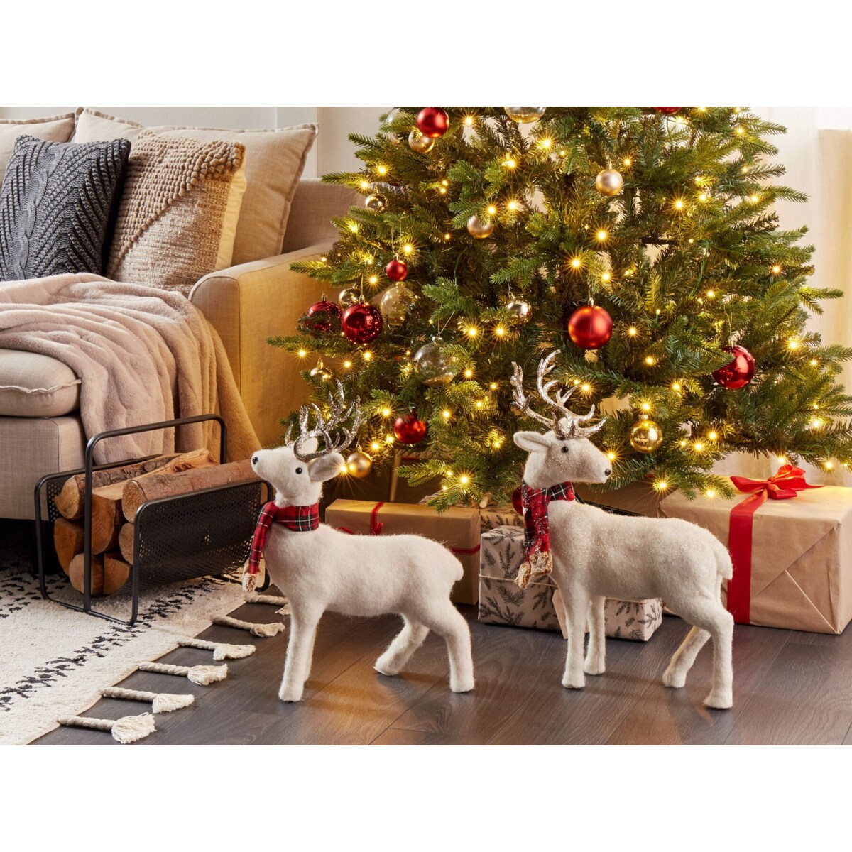 Figurka dekoracyjna renifer 48 cm biała MUSTOLA