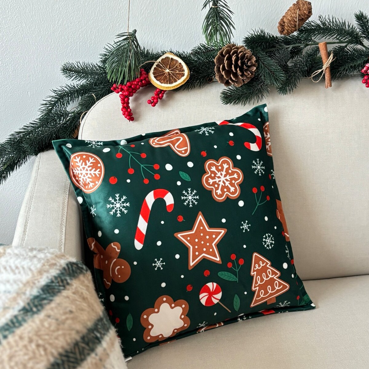 Poduszka dekoracyjna świąteczna Pierniczki Boże Narodzenie
