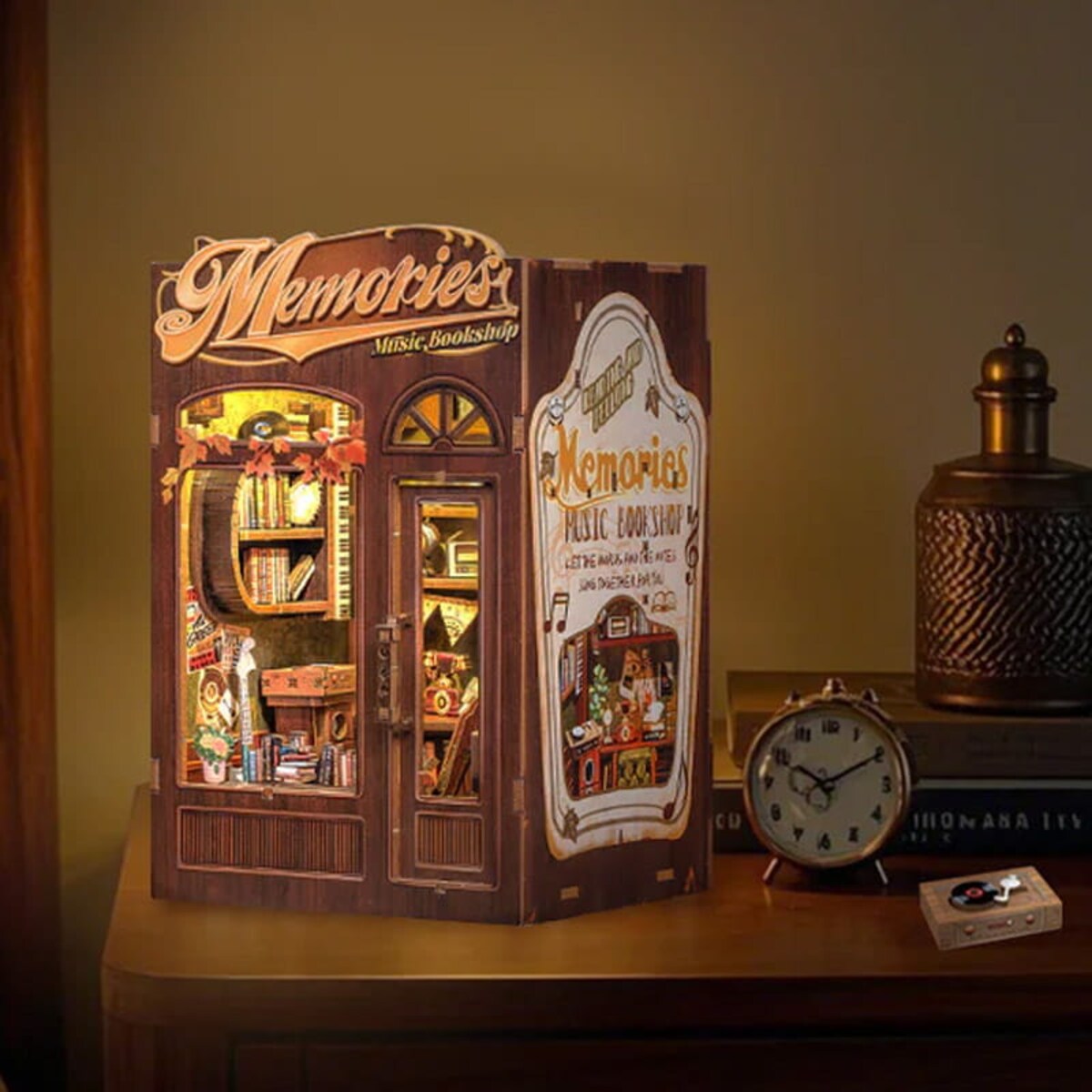 Miniaturowy domek mini Book Nook - Retro Winyle - CuteBee