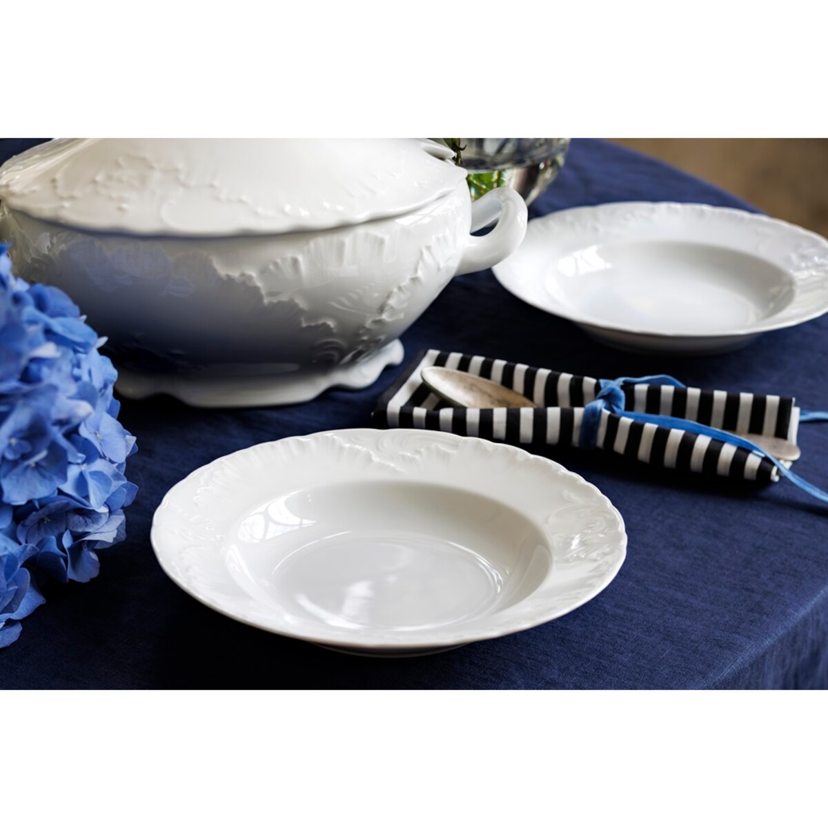 Zestaw talerzy dla 6 osób 18 el. Rococo Maria białe 0001