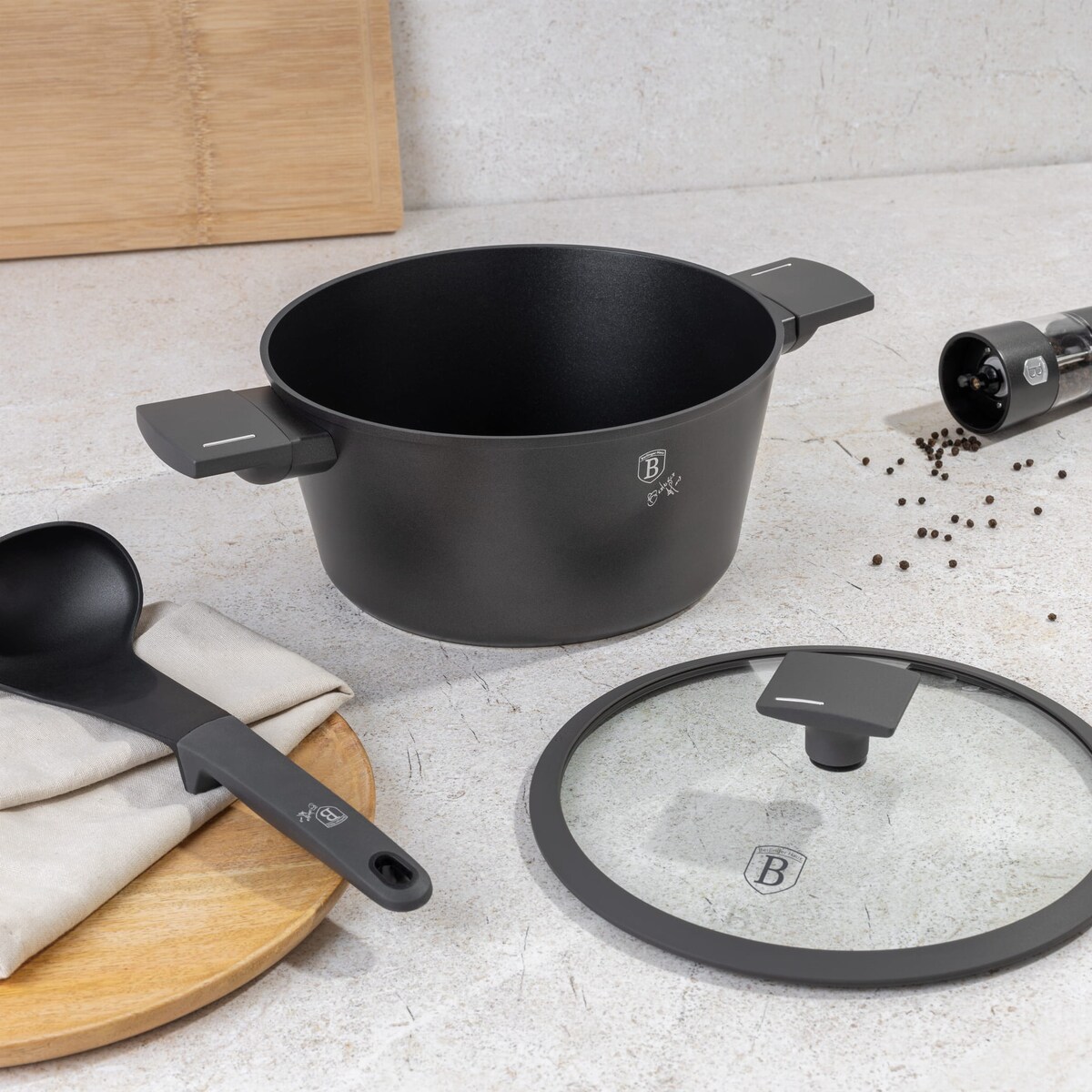 Garnek tytanowy z pokrywką 24cm 4.1L BERLINGER HAUS Antracit