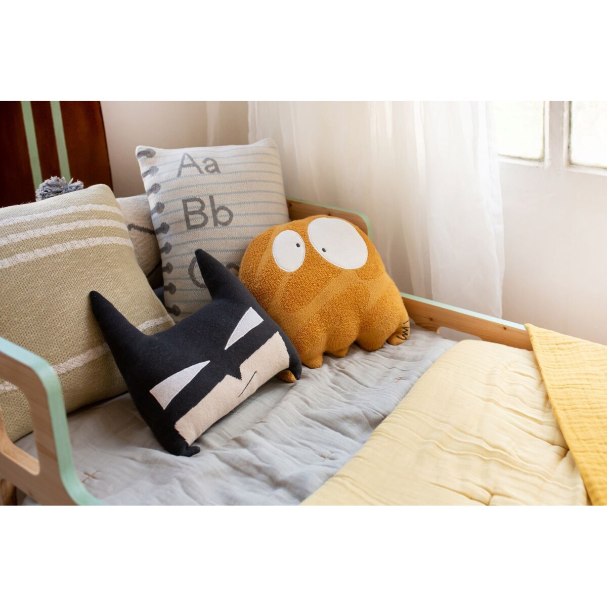 Poduszka duszek Ghosty 30x40 cm Lorena Canals