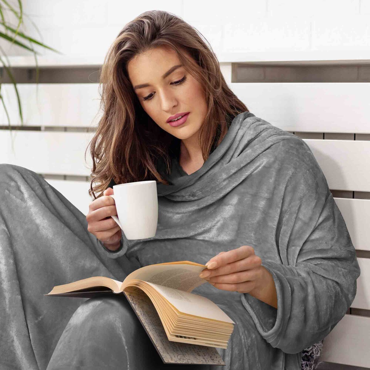 Cieplutki Koc Bluza z Rękawmi Kocbluza na Filmowe Wieczory Duża XXL 150 x 180