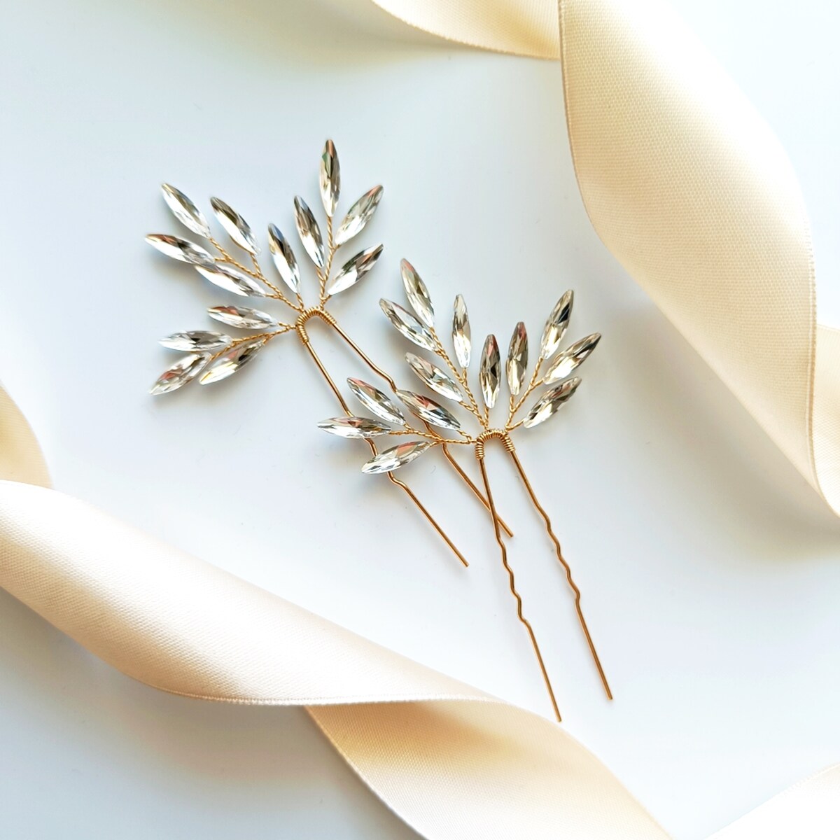 Złoty duet ozdobnych szpilek do włosów wsuwki kokówki ślubne listki gałązki