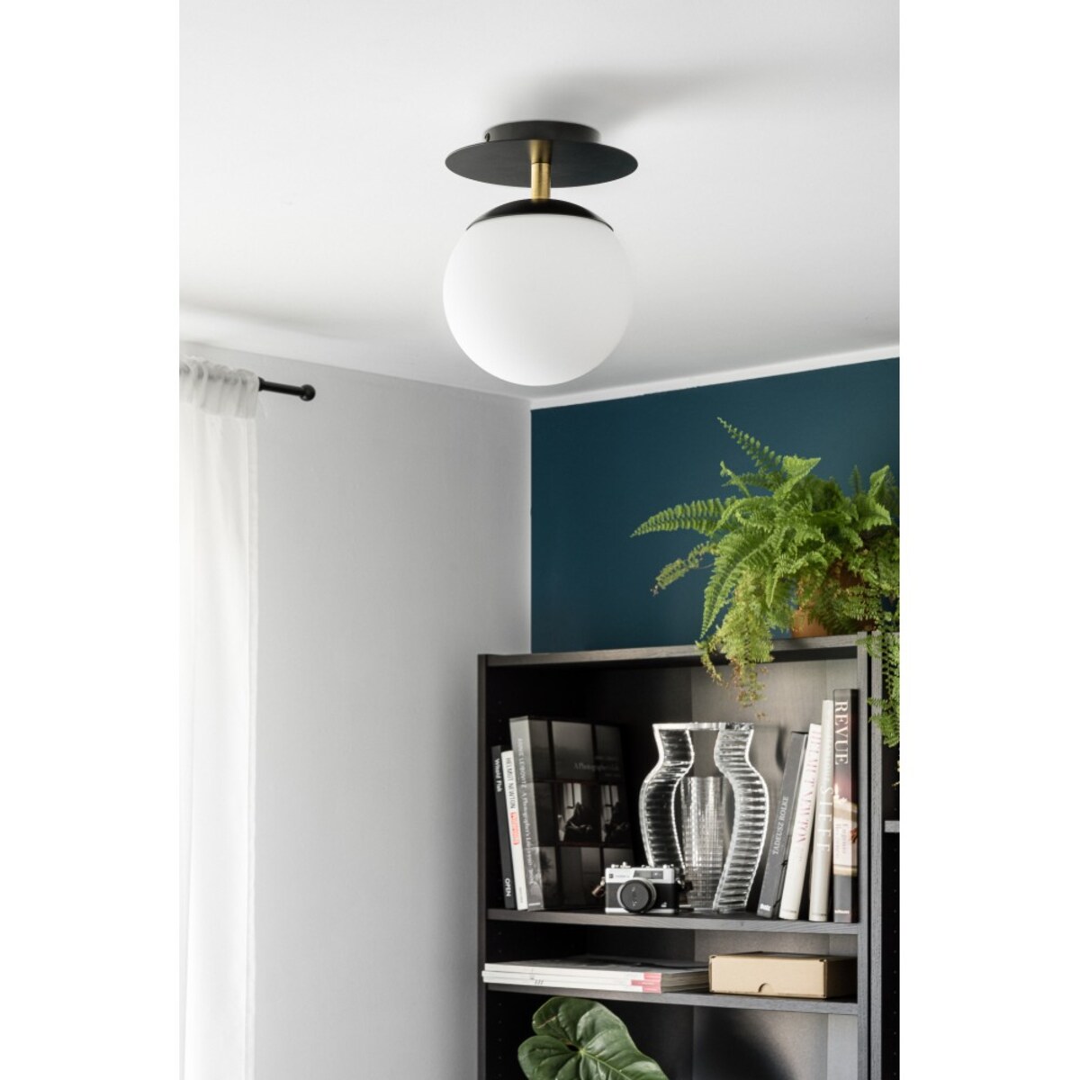 PLAAT C czarna lampa ścienna / kinkiet z mosiądzem