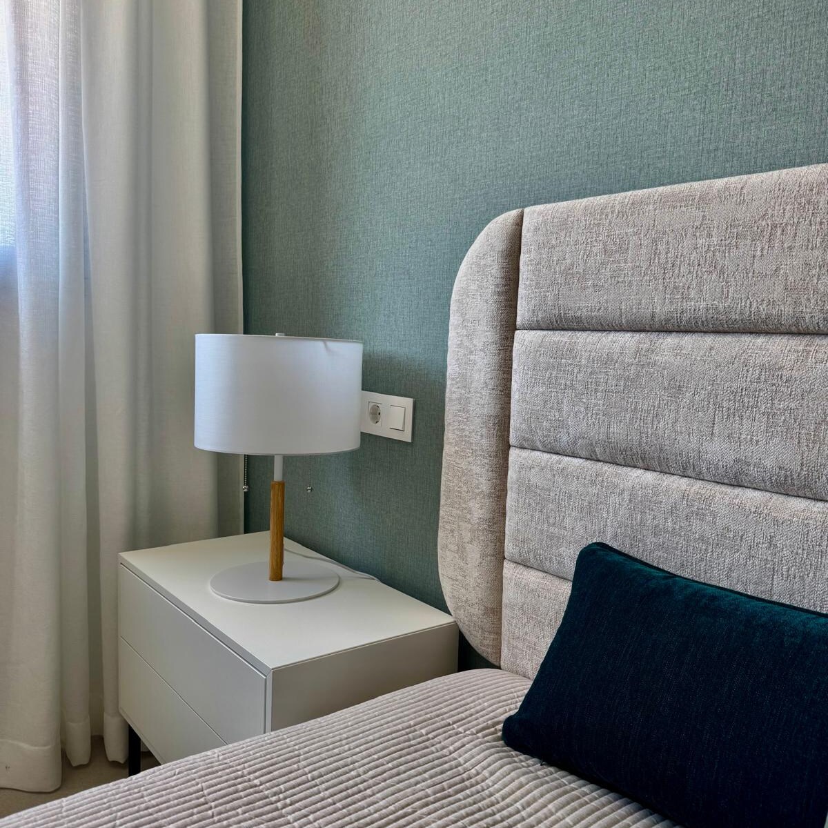 Lampa stojąca Light Prestige Fogo biały 2 x E27 1 szt.