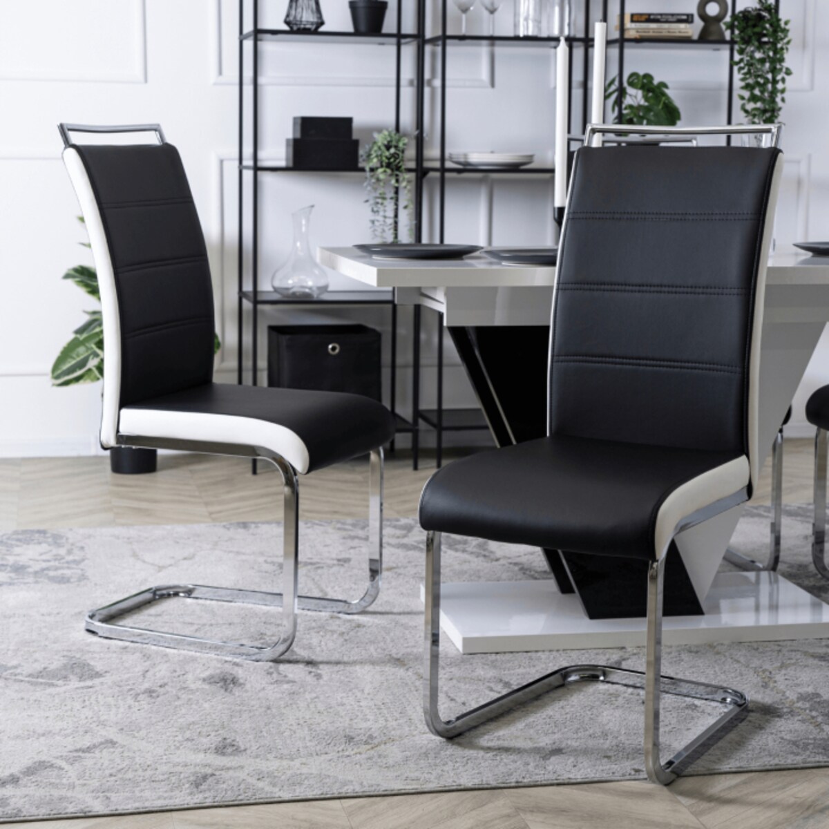 Krzesło Tapicerowane Do Jadalni Czarno-Białe Na Płozach LOCA