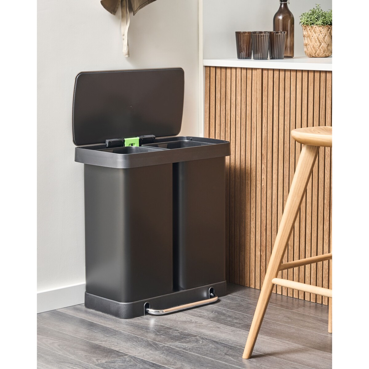 Kosz na śmieci z pedałem dwukomorowy 60 L ECOSORT Metal Czarny