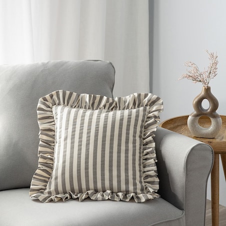 Poszewka Paula z falbaną 45x45 szaro-białe pasy (1,5cm)