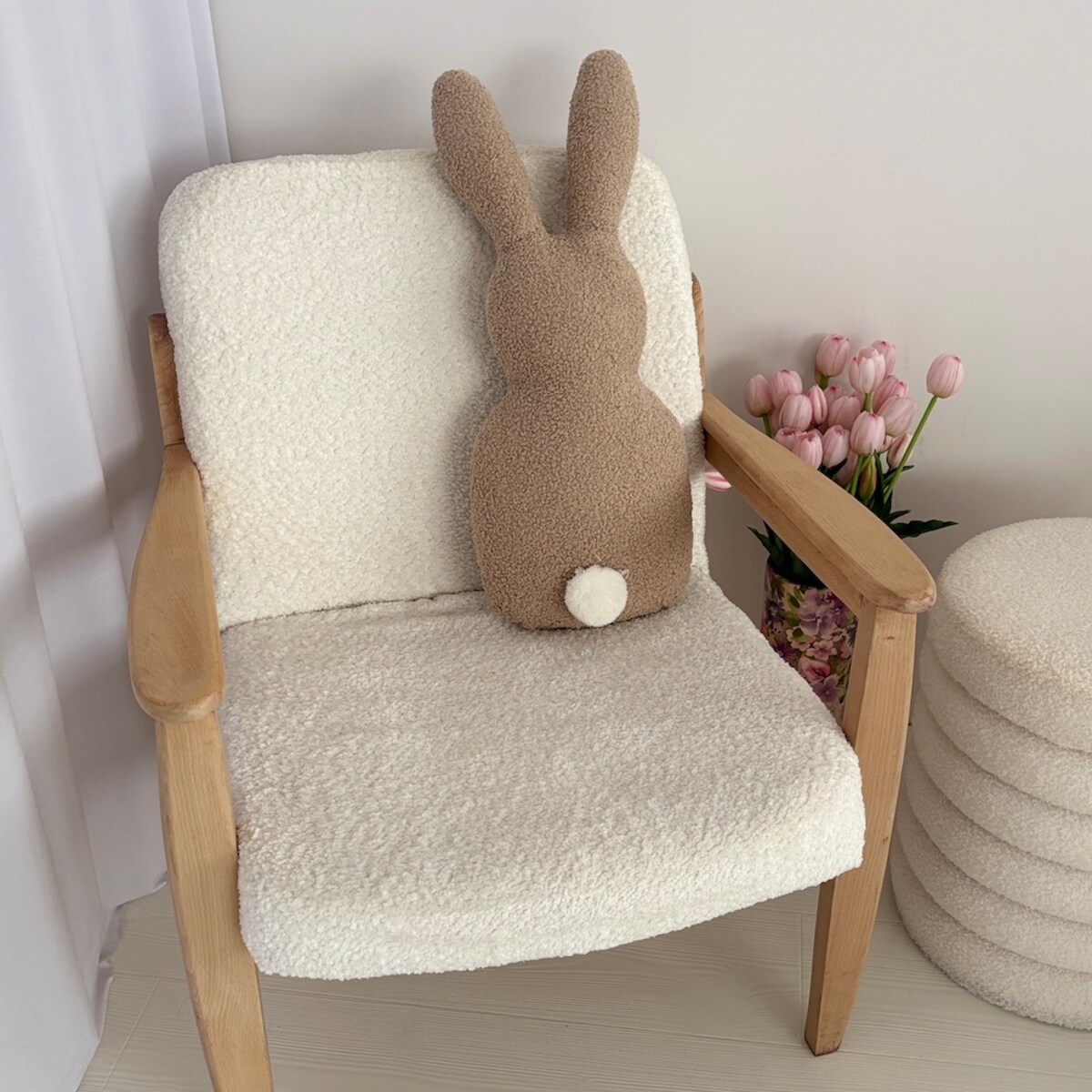 Poduszka minimalistyczny Zając boucle beżowy