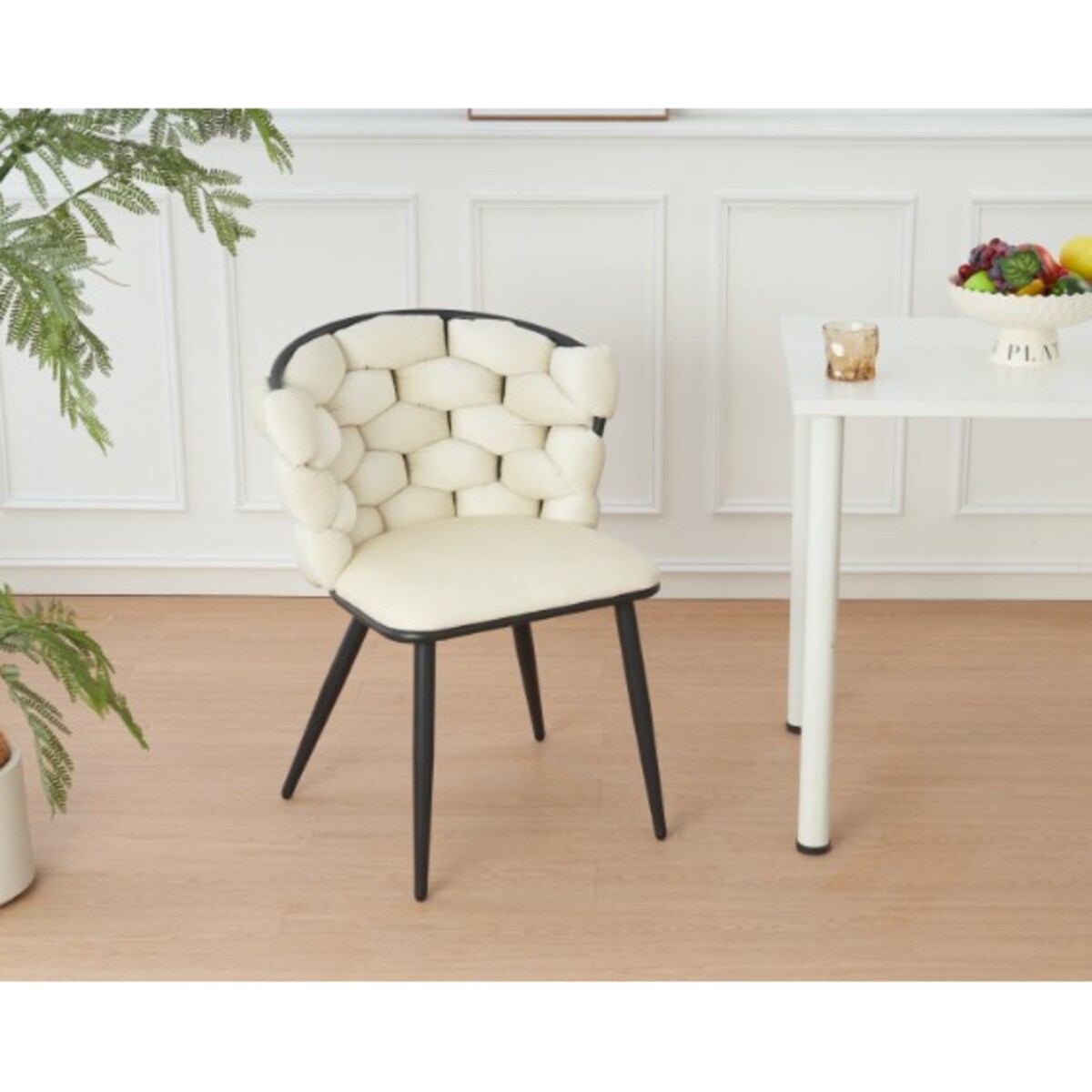 KRZESŁO WELUROWE DO JADALNI SALONU ZOYA BEŻOWE CZARNE NOGI TAPICEROWANE