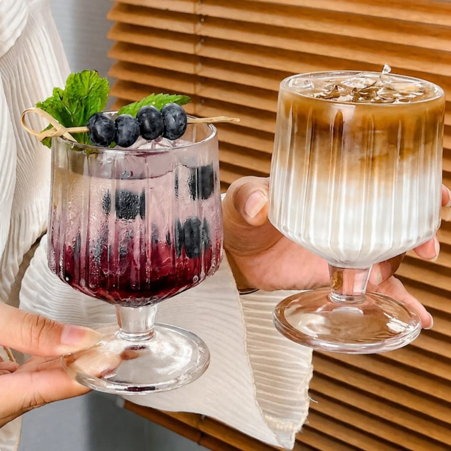 Zestaw 6 szt szklanek ryflowanych na nóżce do deserów, drinków 250ml SZK226ZESTAW6