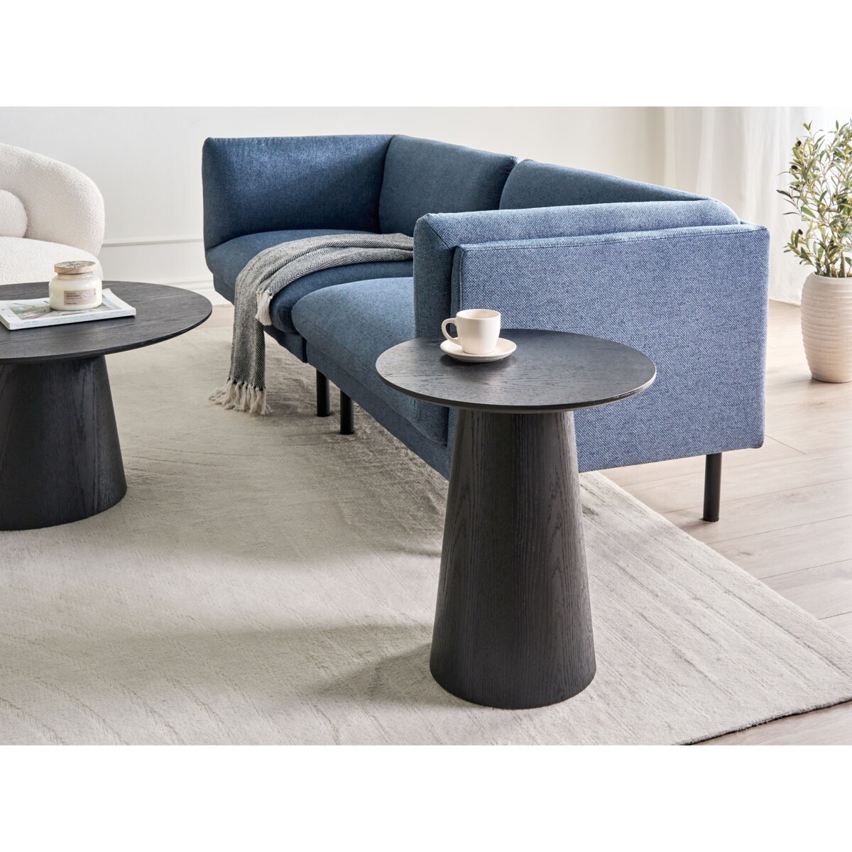 Stolik pomocniczy WANDO Czarny