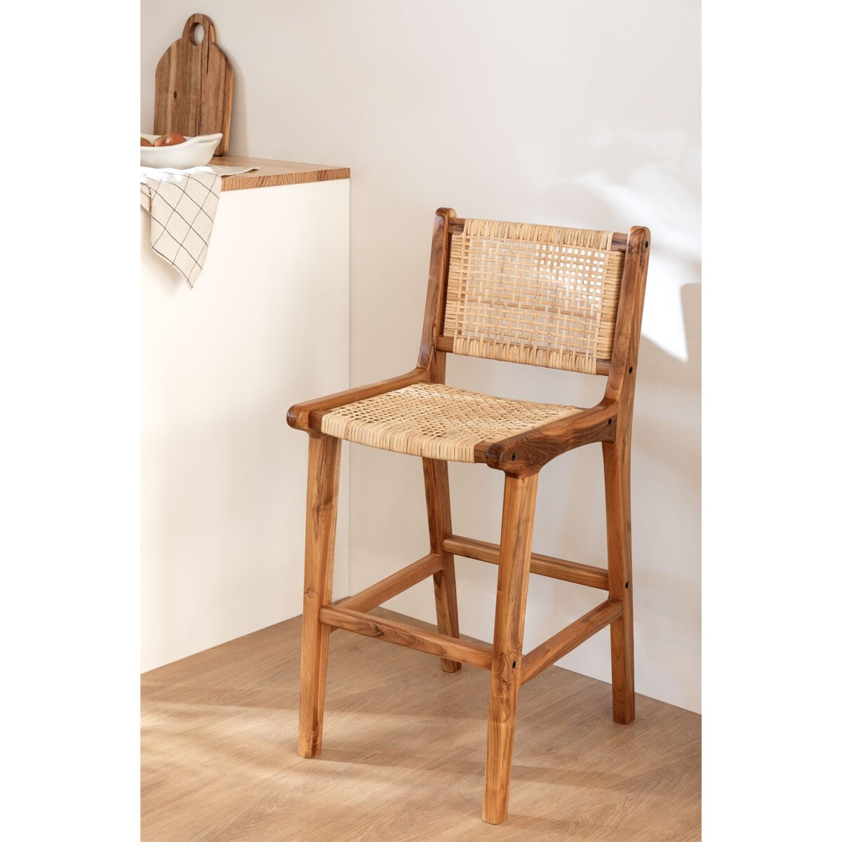 Stołek krzesło barowe z drewna tekowego i rattanu Catua 60 cm