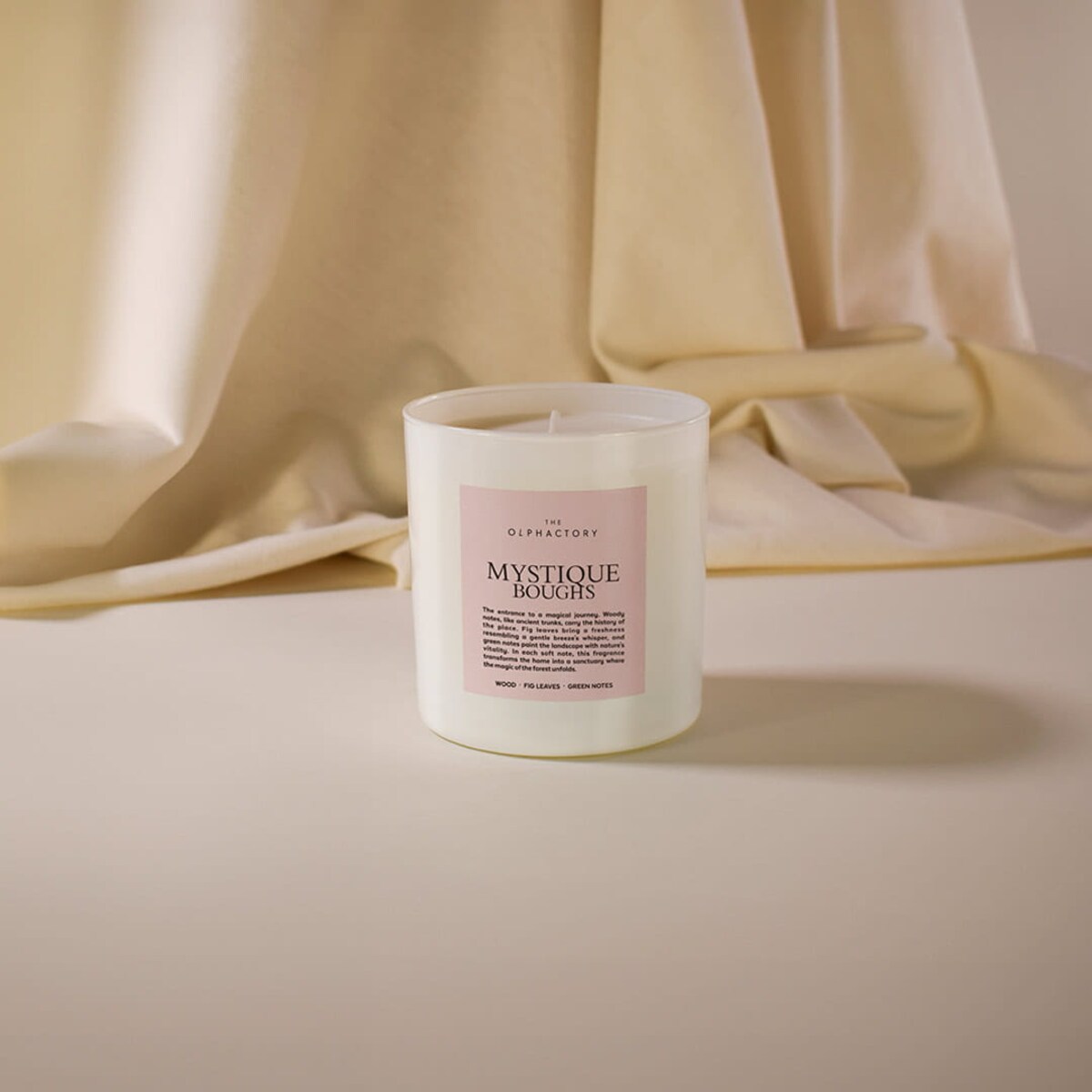 Świeca zapachowa 310 g, MYSTIQUE BOUGHTS, White Insignia