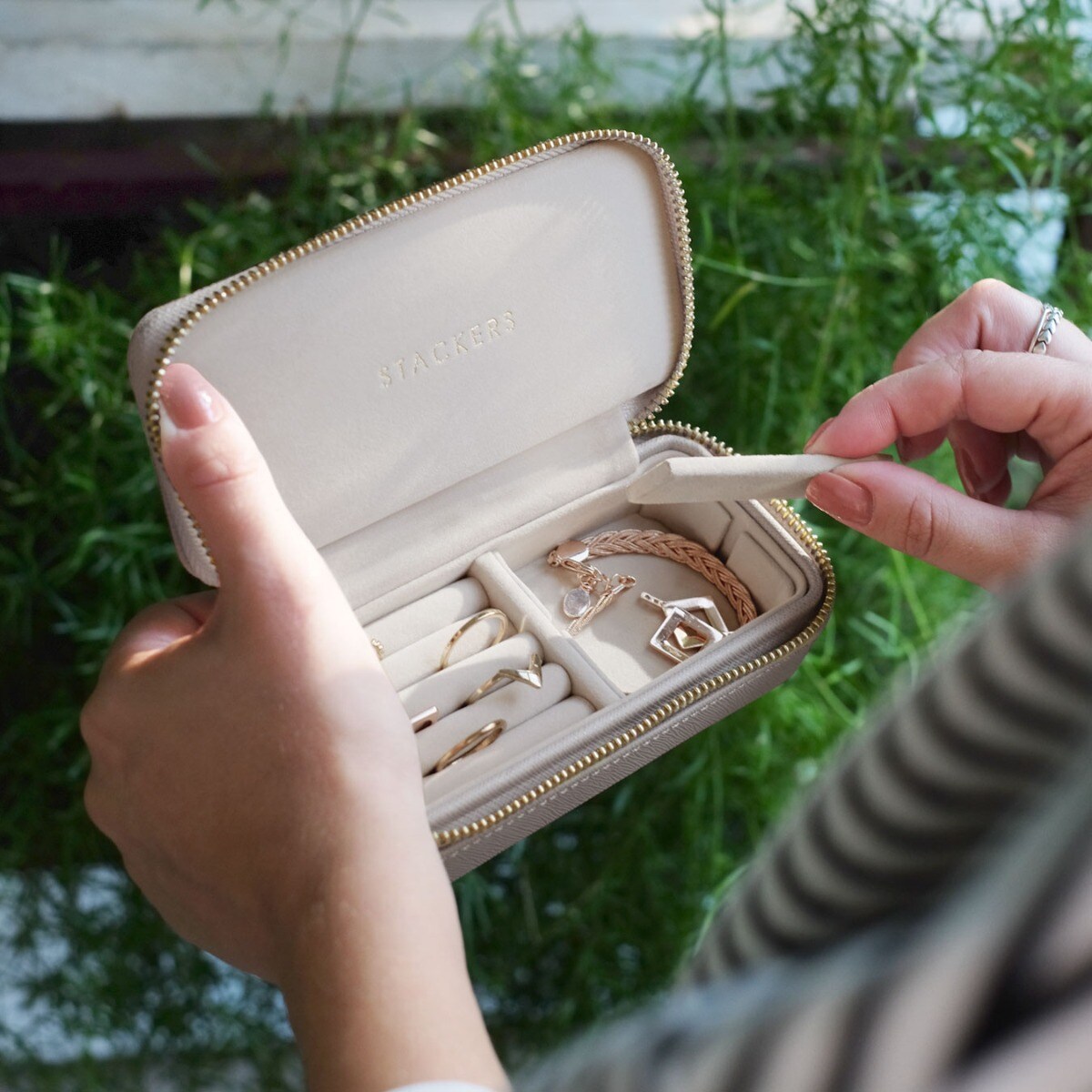 Pudełko podróżne na biżuterię Travel Medium Stackers taupe