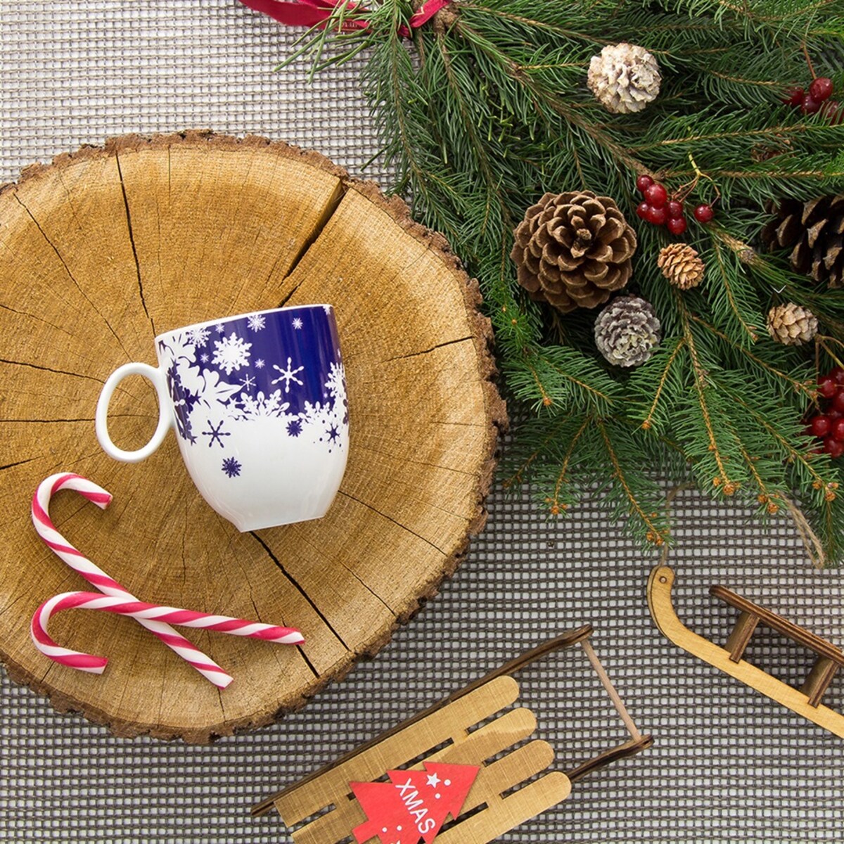 Kubek 350 ml Quebec Niebieskie Śnieżynki G594