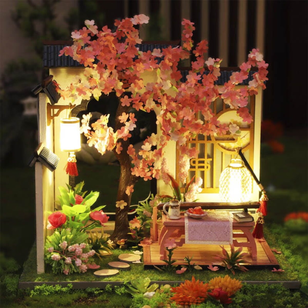 Miniaturowy domek - Muzyczny ogród