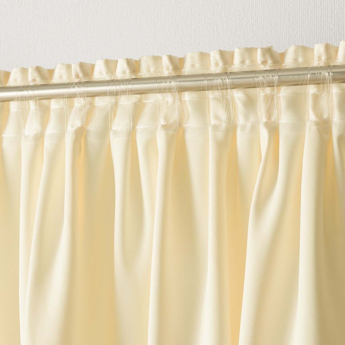 Zasłona na taśmie marszczącej kremowa aksamitna 140 x 280 cm 1 szt. 140x280 kremowy