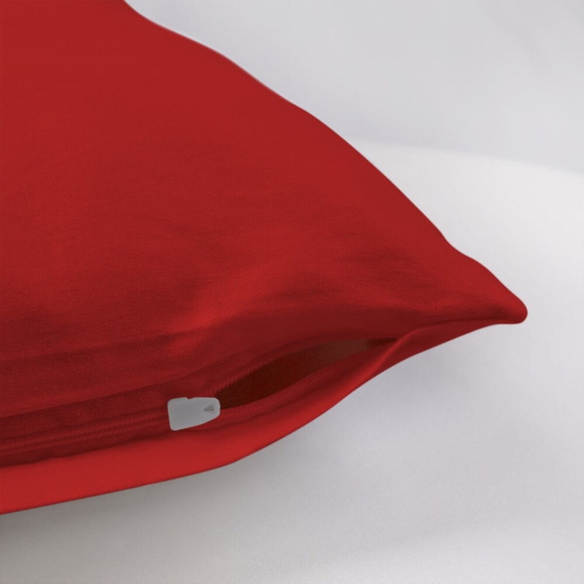 Poszewka satynowa 70x80 kolor Czerwony