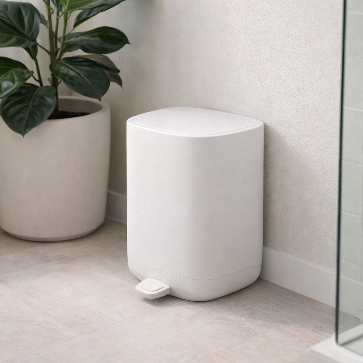 Kosz łazienkowy z pedałem INVI, 7 l