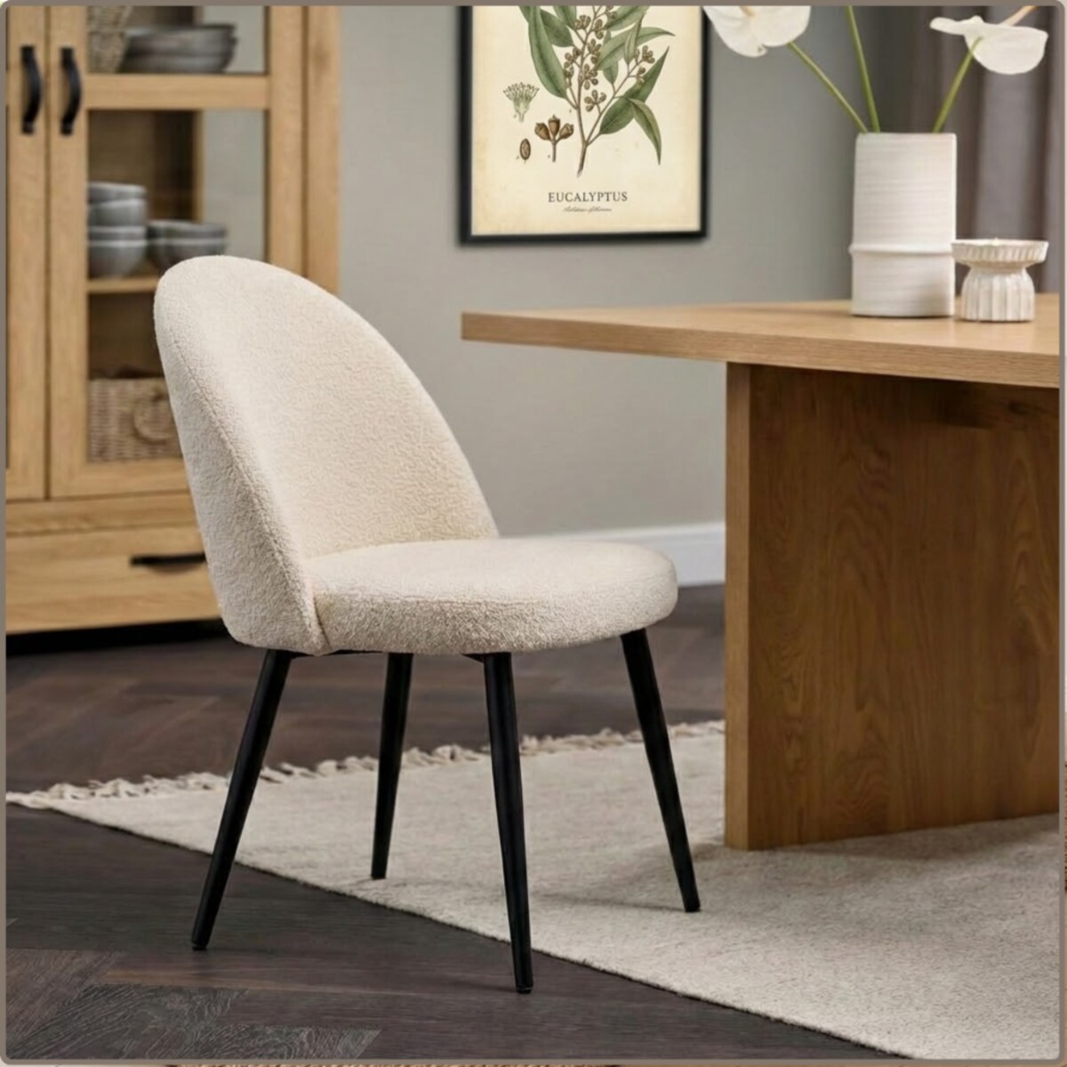 Krzesło tapicerowane boucle do salonu jadalni nowoczesne wygodne stylowe beżowe ecru