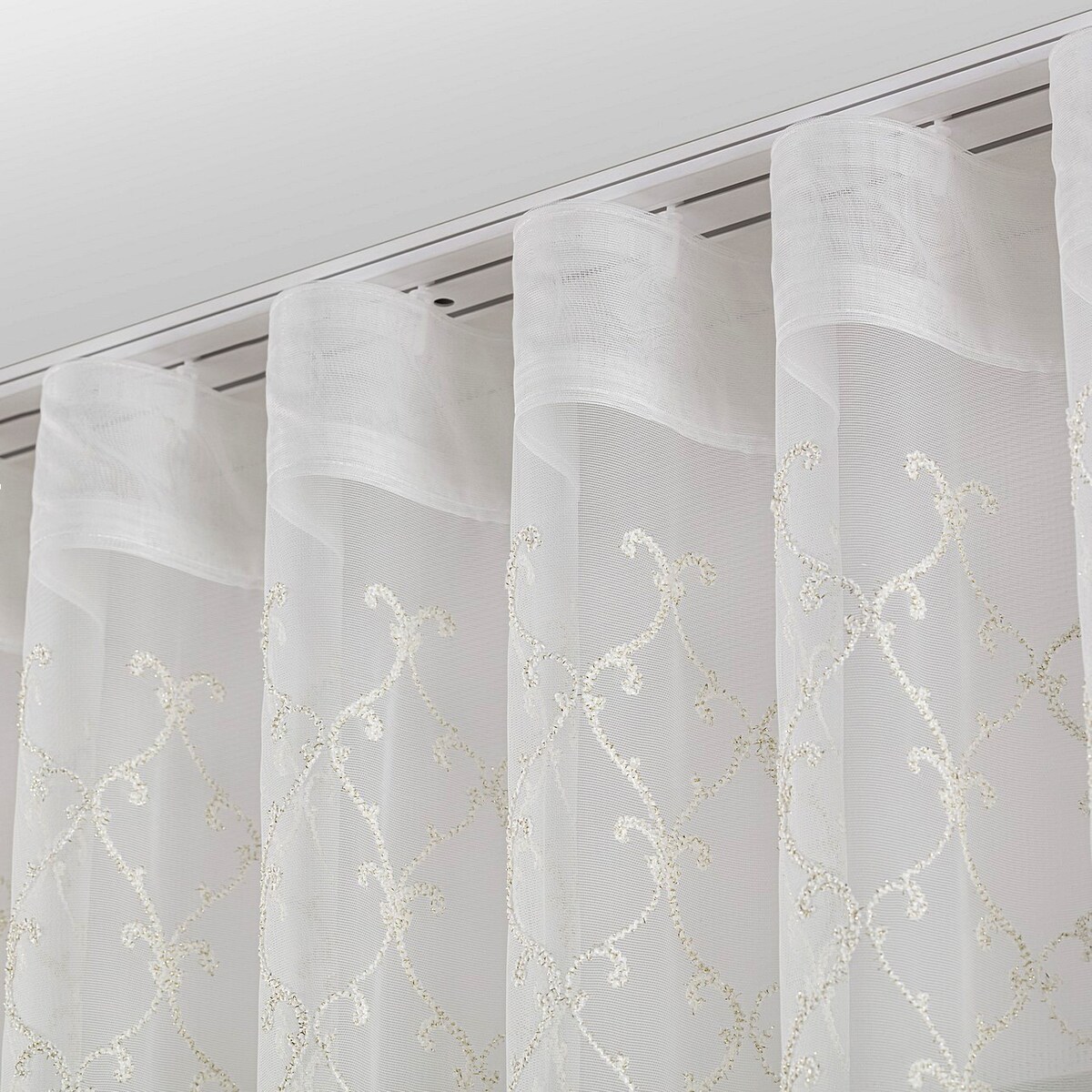 Firana na taśmie wave 300x245 ecru ze zdobieniem