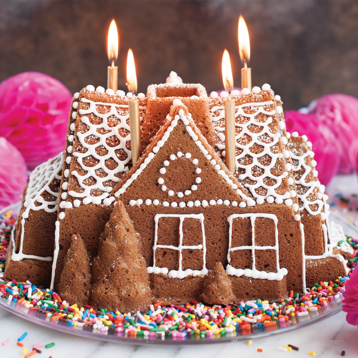 Forma do ciasta DOMEK Z PIERNIKA / Nordic Ware