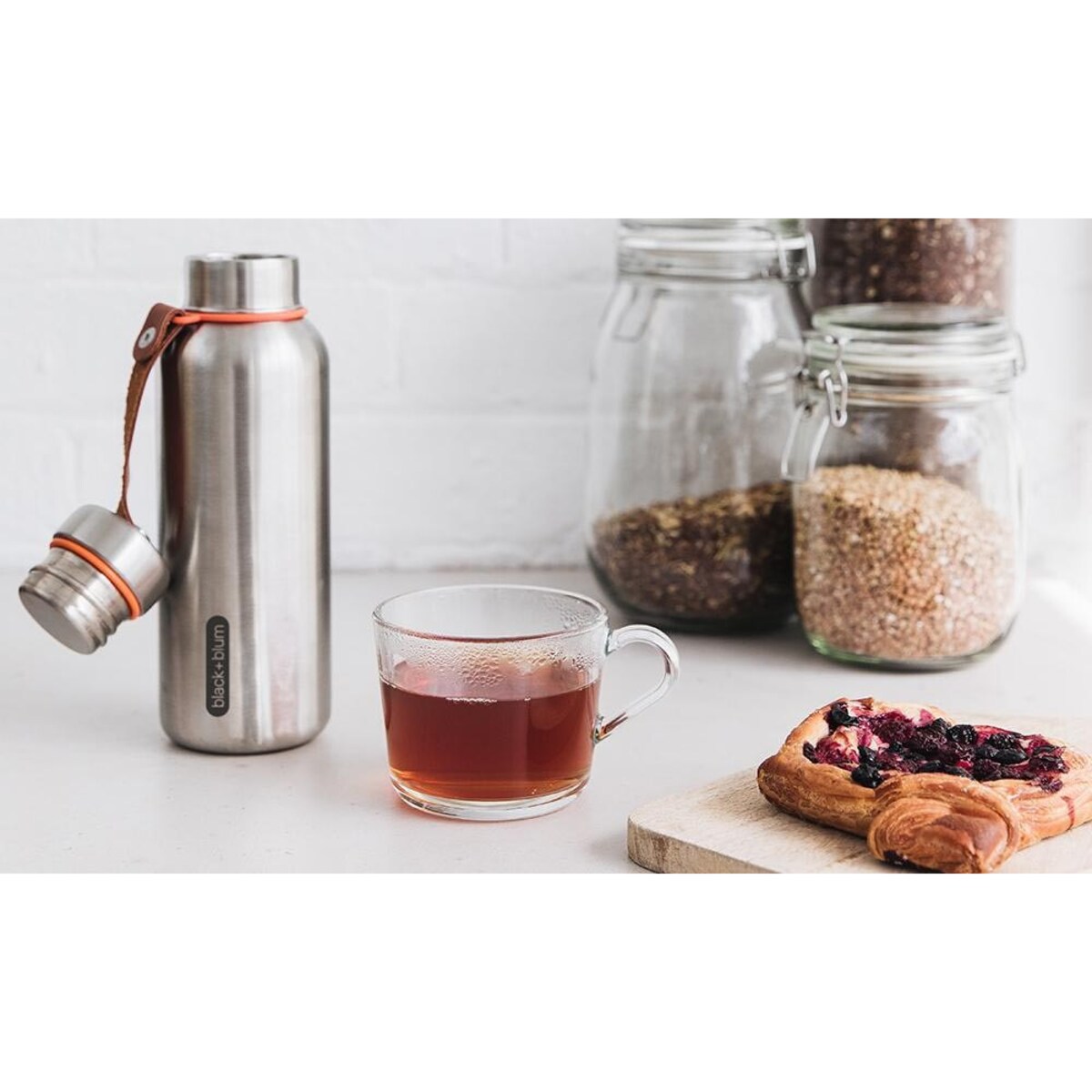 Butelka termiczna  pomarańczowa, 500 ml, Black+Blum