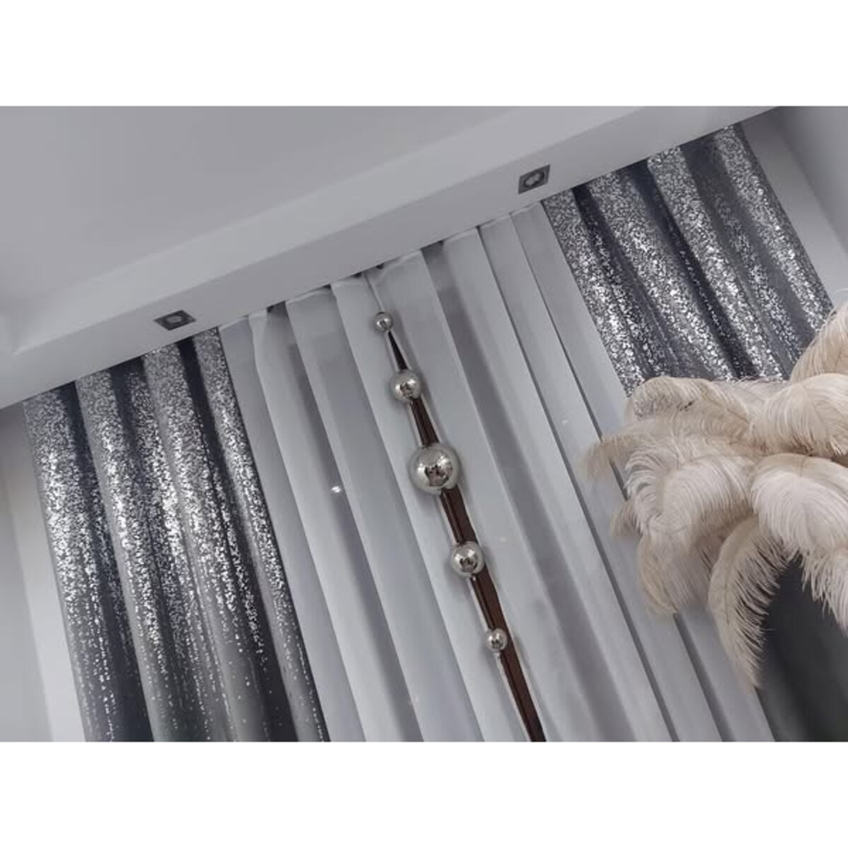 zasłona welurowa "srebrny deszcz" 140x270 na taśmie marszczącej. stalowy