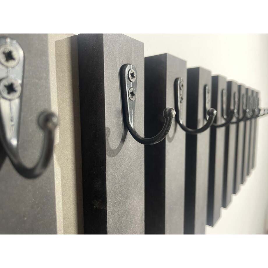 Drewniany wieszak na klucze Lamele 60cm czarny