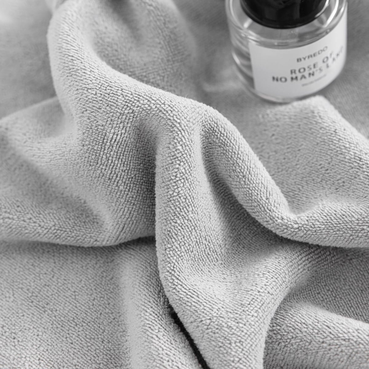 Szybkoschnący Ręcznik z mikrofibry 30 x 30 Activ Szary Sportowy na Siłownię