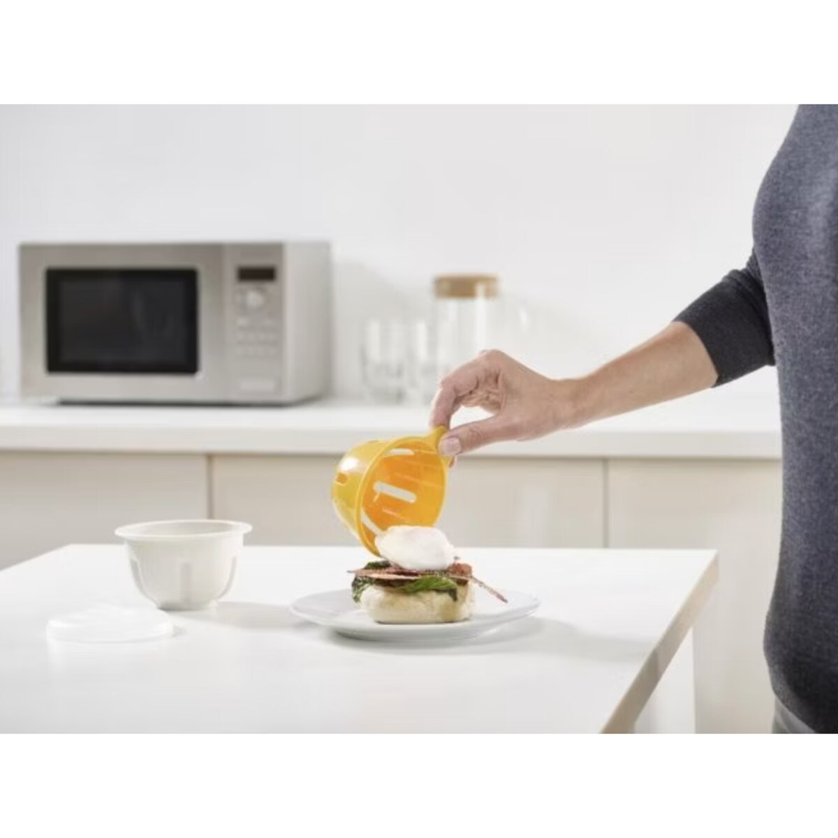 Pojemnik do gotowania jajek w koszulce M-Poach, Joseph Joseph