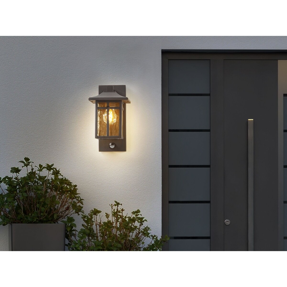 Lampa ścienna zewnętrzna z czujnikiem ruchu czarna TEVIOT