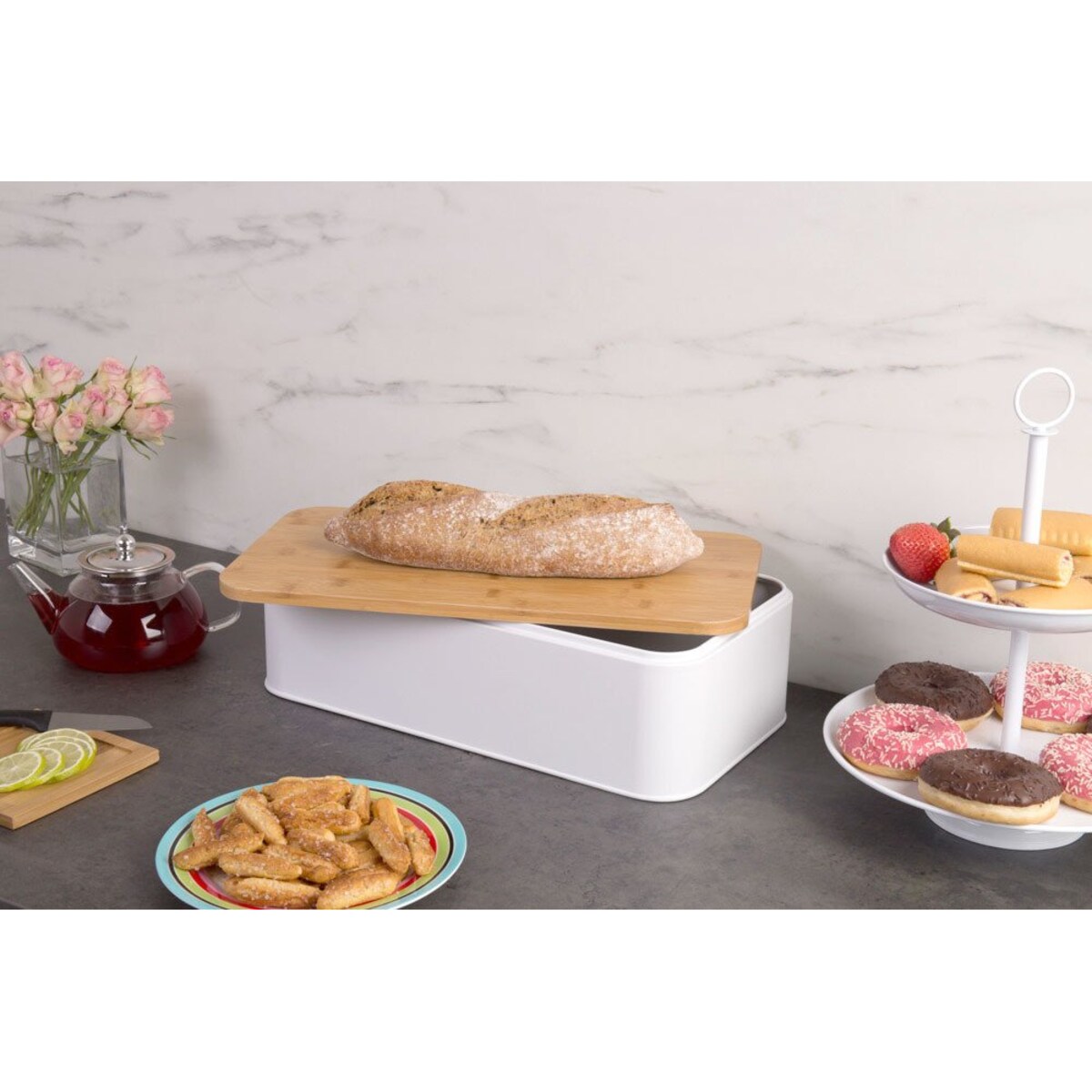 Metalowy chlebak z bambusową deską do krojenia, 2w1, ZELLER