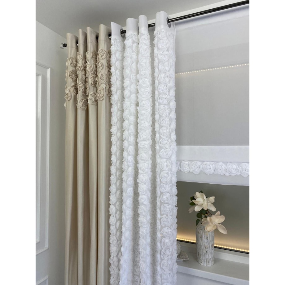 firana roses z aplikacją 3d róże po całości 140x250 przelotki | biała