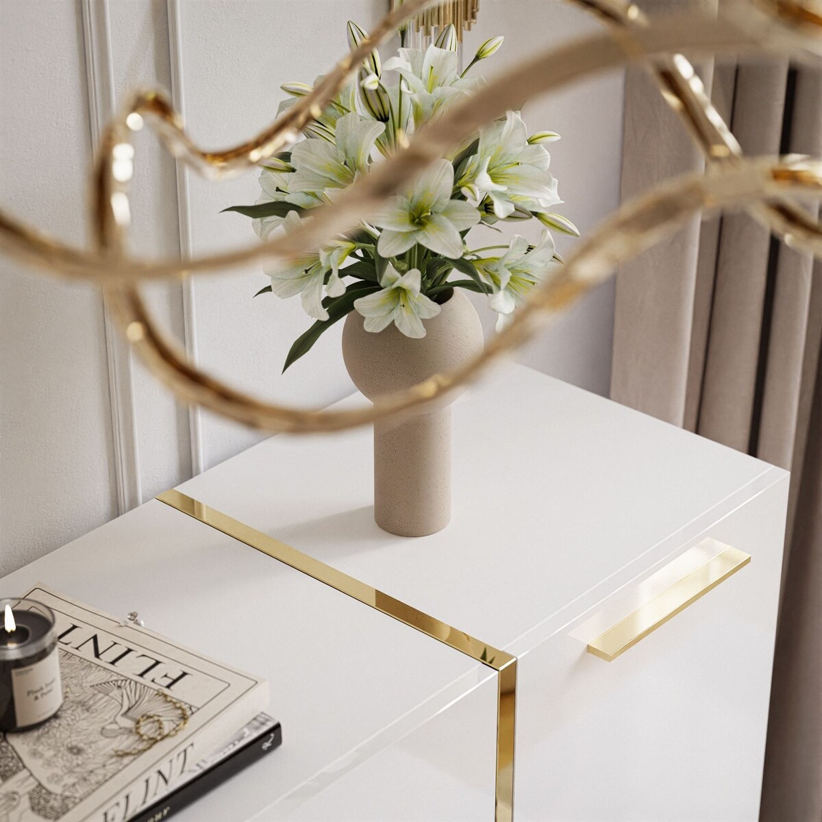 Komoda z szufladami ONYX na złotych nóżkach wysoki połysk 158 cm, biała, uchwyty złote