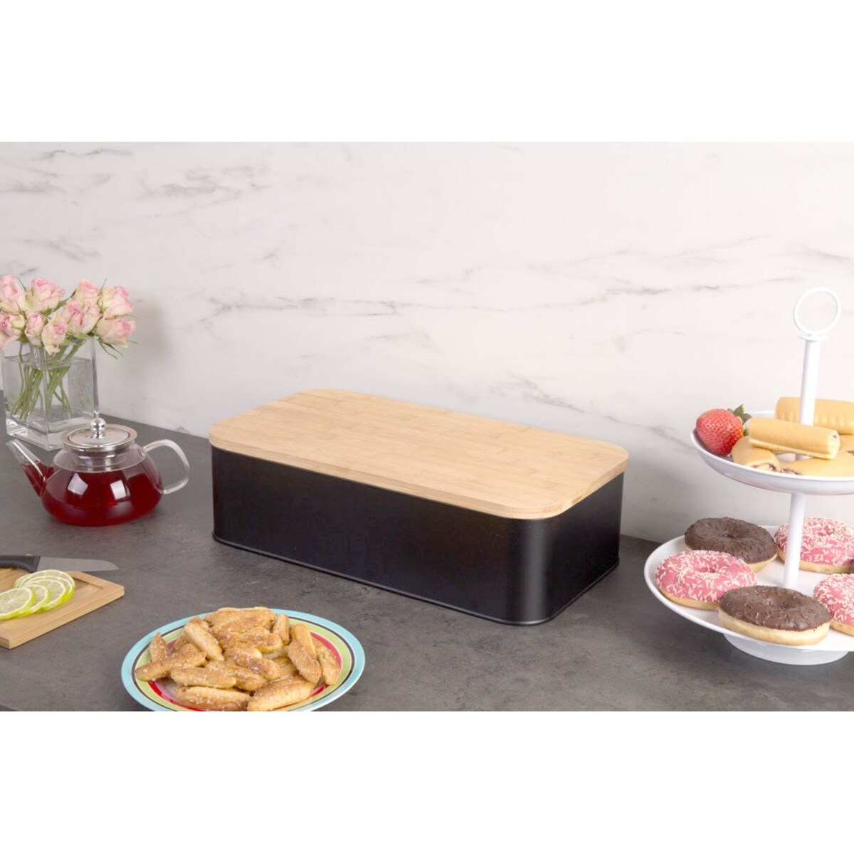 Metalowy chlebak z bambusową deską do krojenia, 2w1, ZELLER
