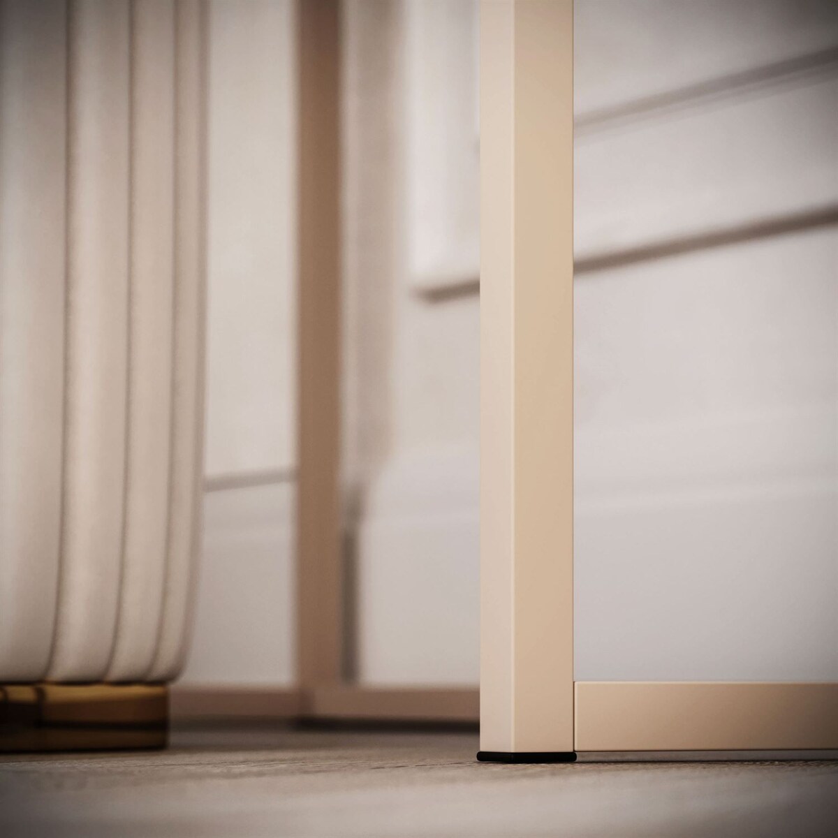 Toaletka kosmetyczna QUINNIE KASZMIR z lustrem LED złoty chrom, prawa, uchwyt złoty chrom