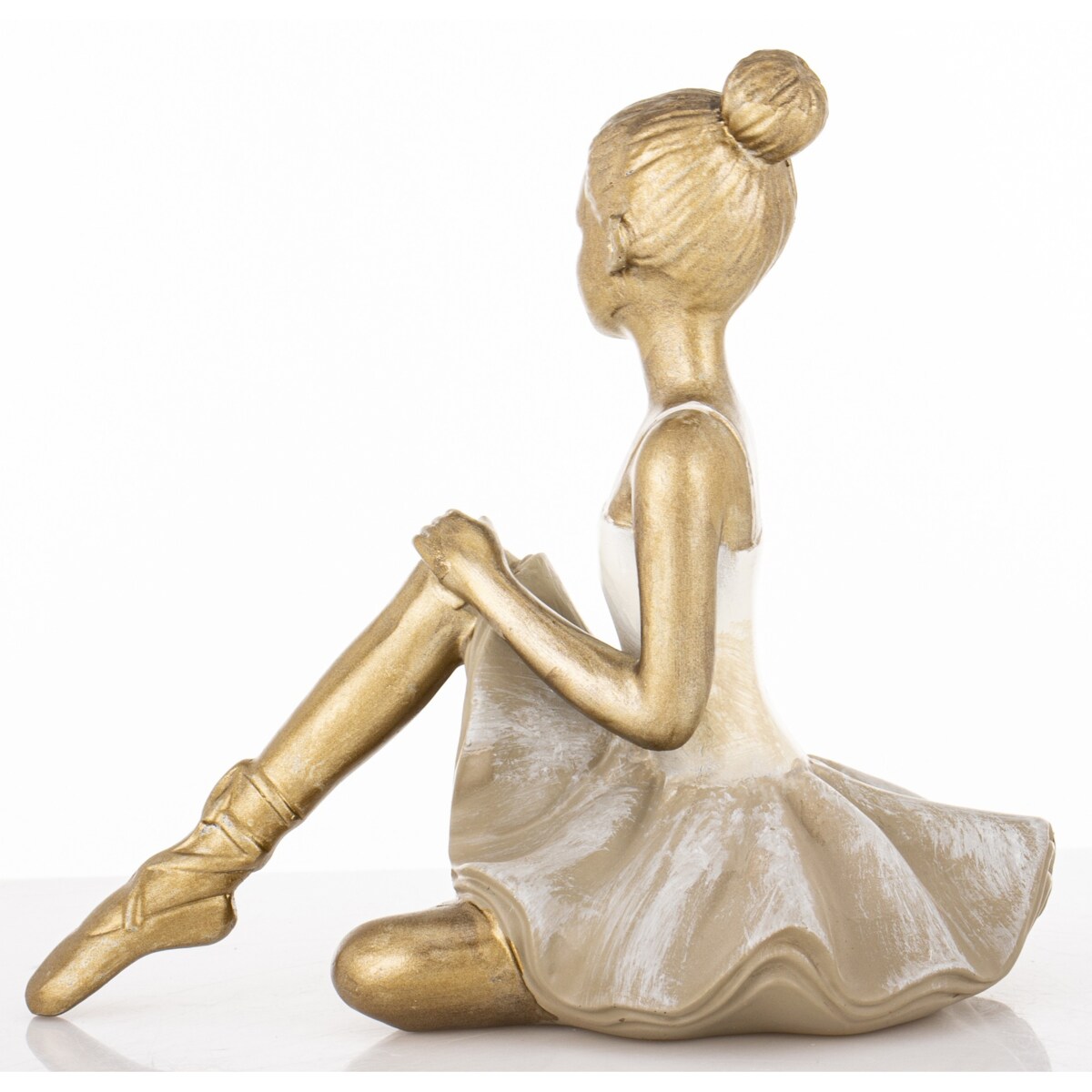 Dekoracja - siedząca złota baletniczka 17x13x18 cm ISABELLE