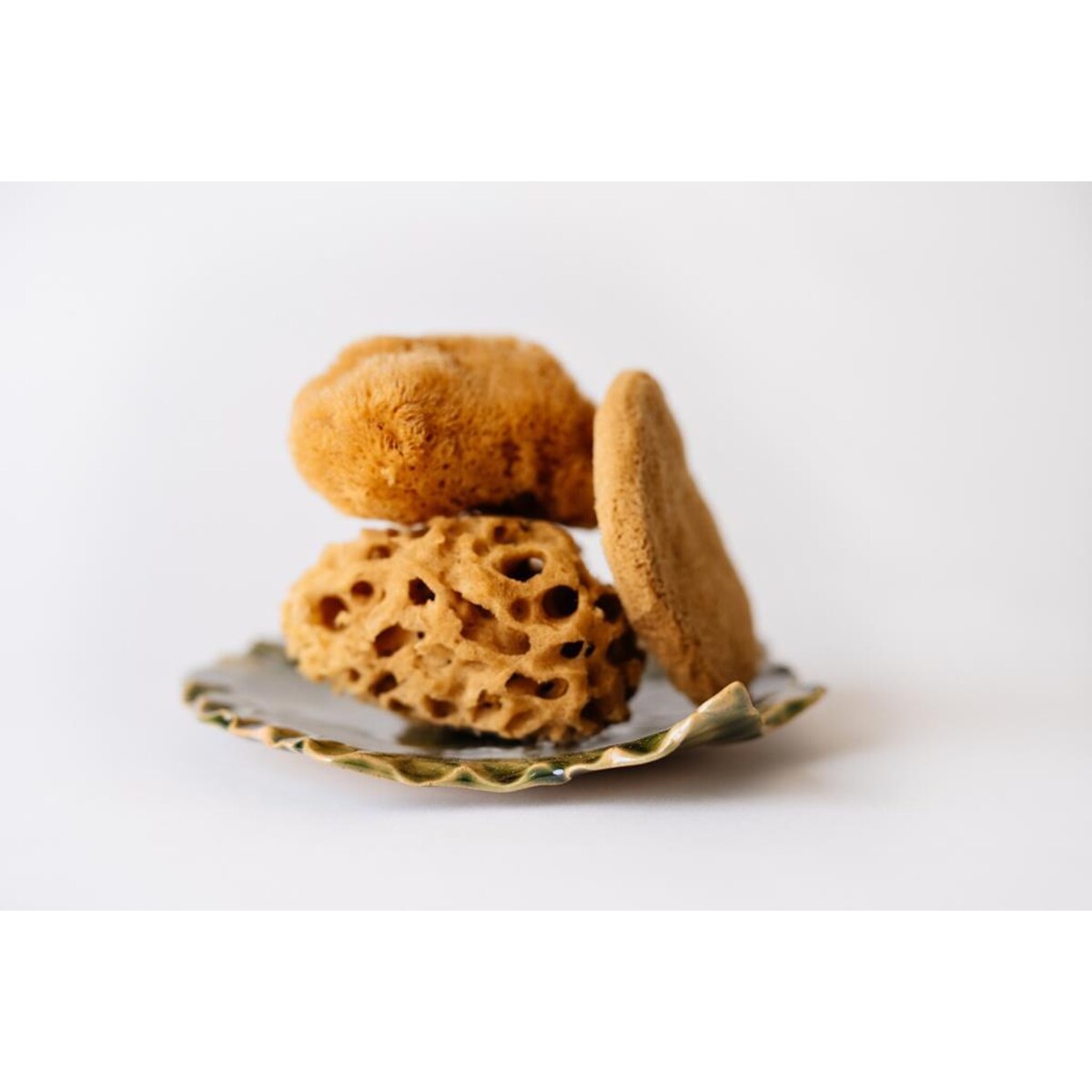 SET 3 gąbki do demakijażu twarzy UBO z talerzykiem