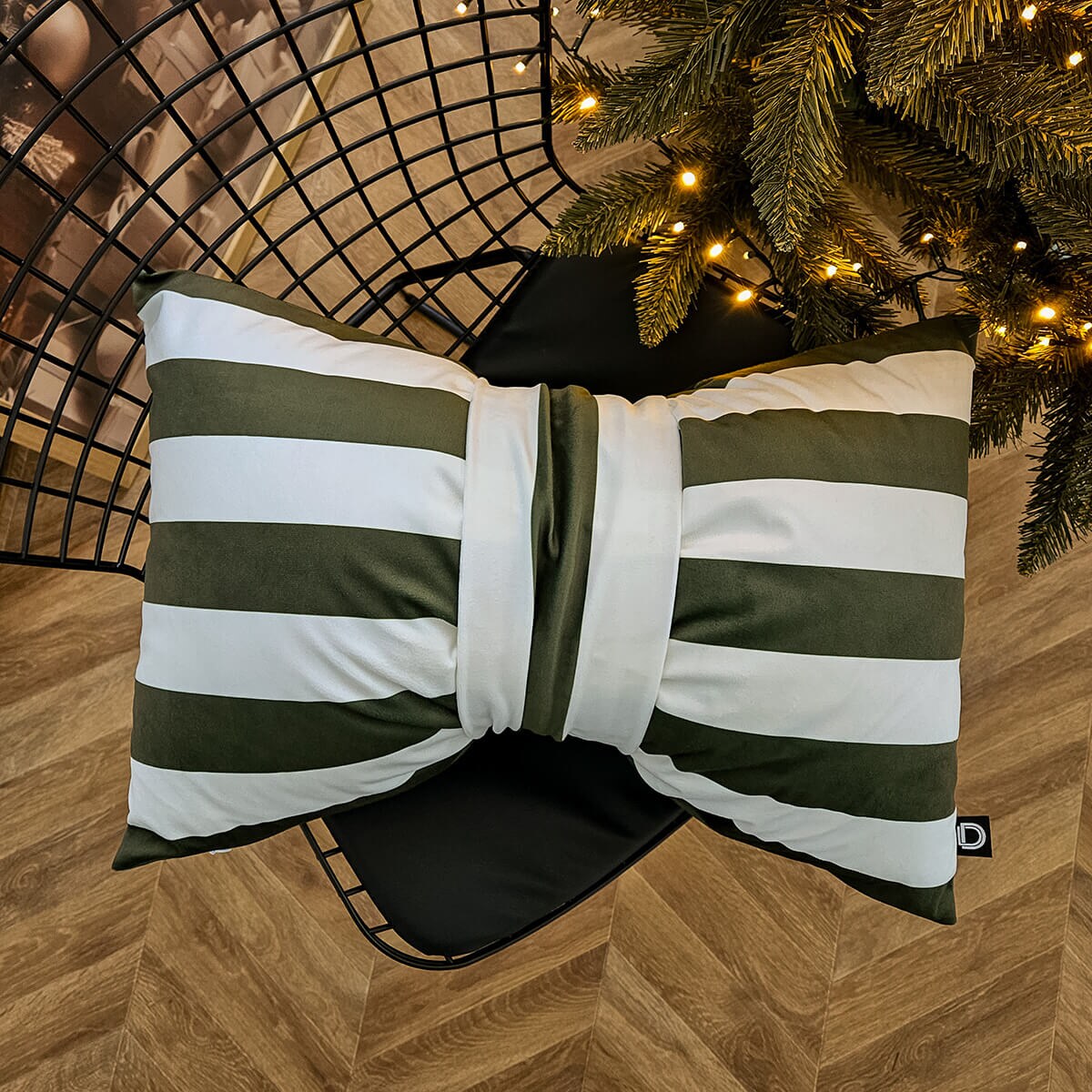 Poduszka XMAS wzór XM56 | Kokarda w paski oliwkowa 40 x 60 cm