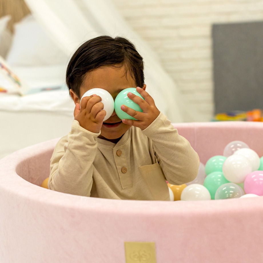 Zestaw Plastikowych Piłeczek 7cm dla Dzieci, Kulki do Basenu 300szt.: Jasnozielone/Niebieskie/Białe/Żółte