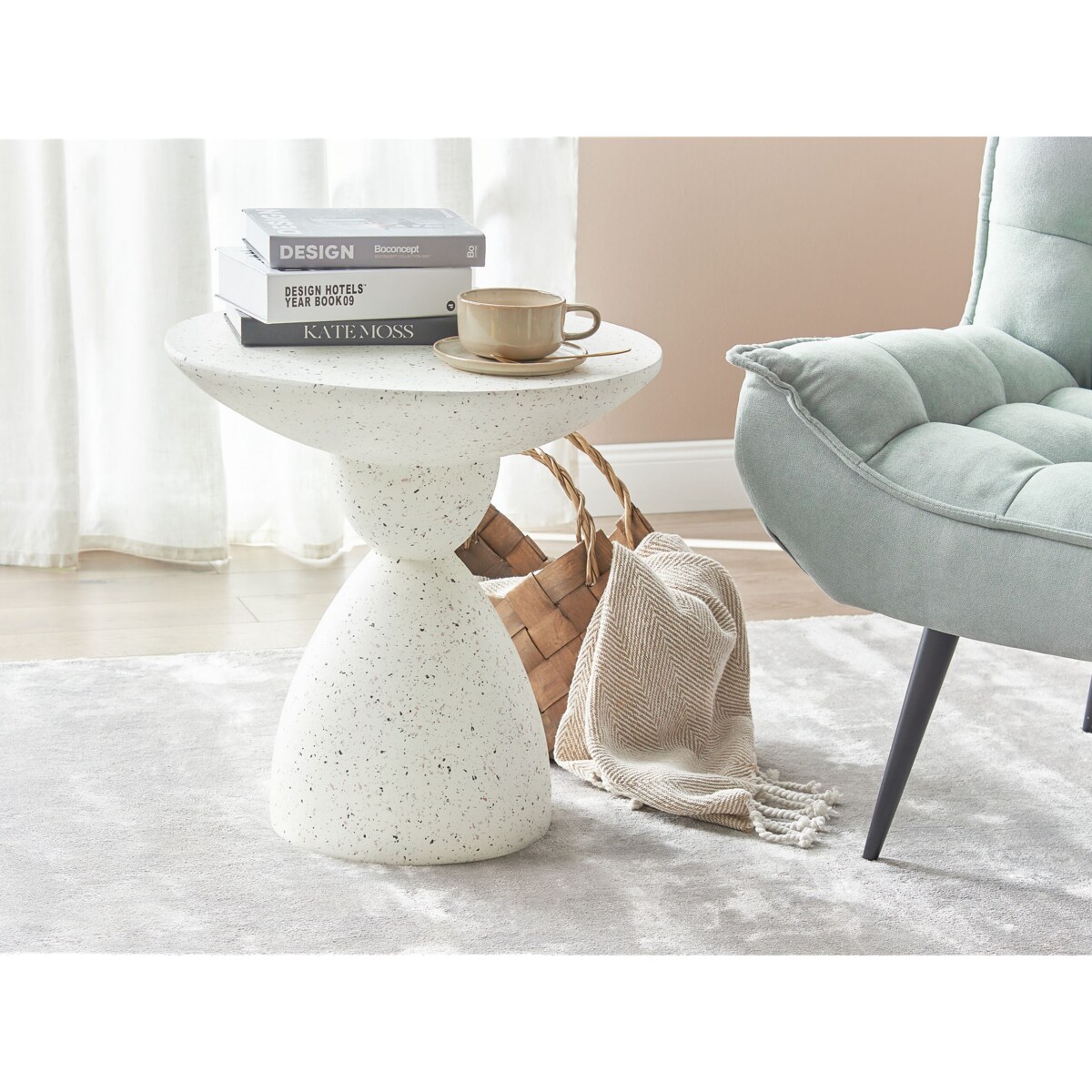 Stolik pomocniczy biały z efektem lastryko CAFFI