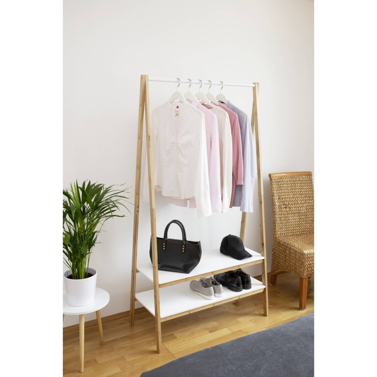 Drewniany stojak z półkami na buty, Finja, WENKO