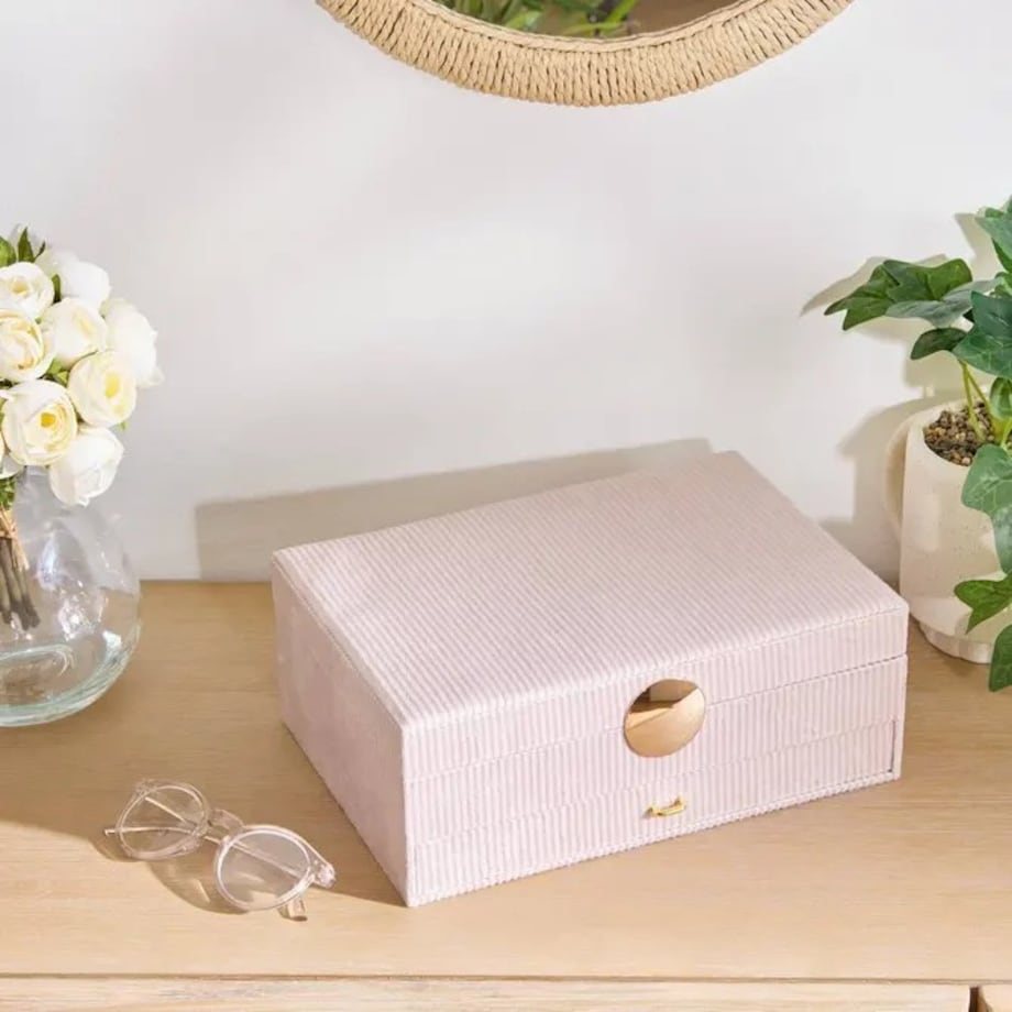 Szkatułka na biżuterię Enya, sztruksowa, 27,5x19x10 cm