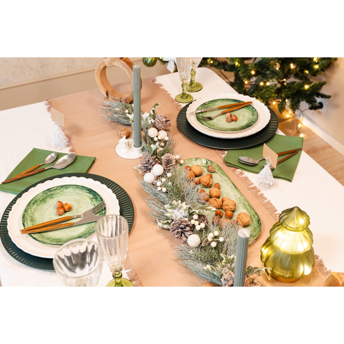 Girlanda świąteczna z drewnianych elementów